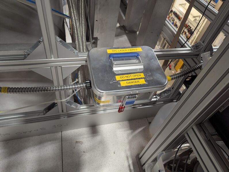 File:Fiber box.jpg